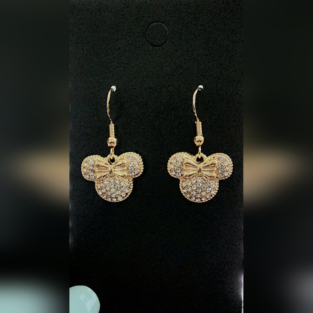 Minnie Mouse NWT Disney Sparkly Earrings Hypoallergenic‎